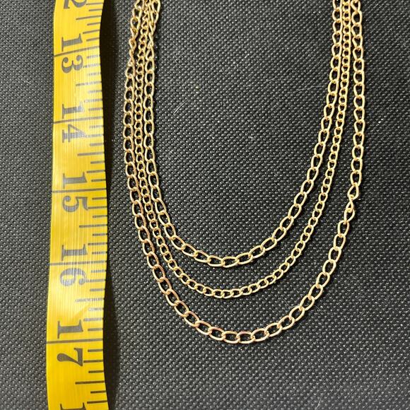 Vintage Gold Tone Paper Clip & Box design necklace - Picture 2 of 2